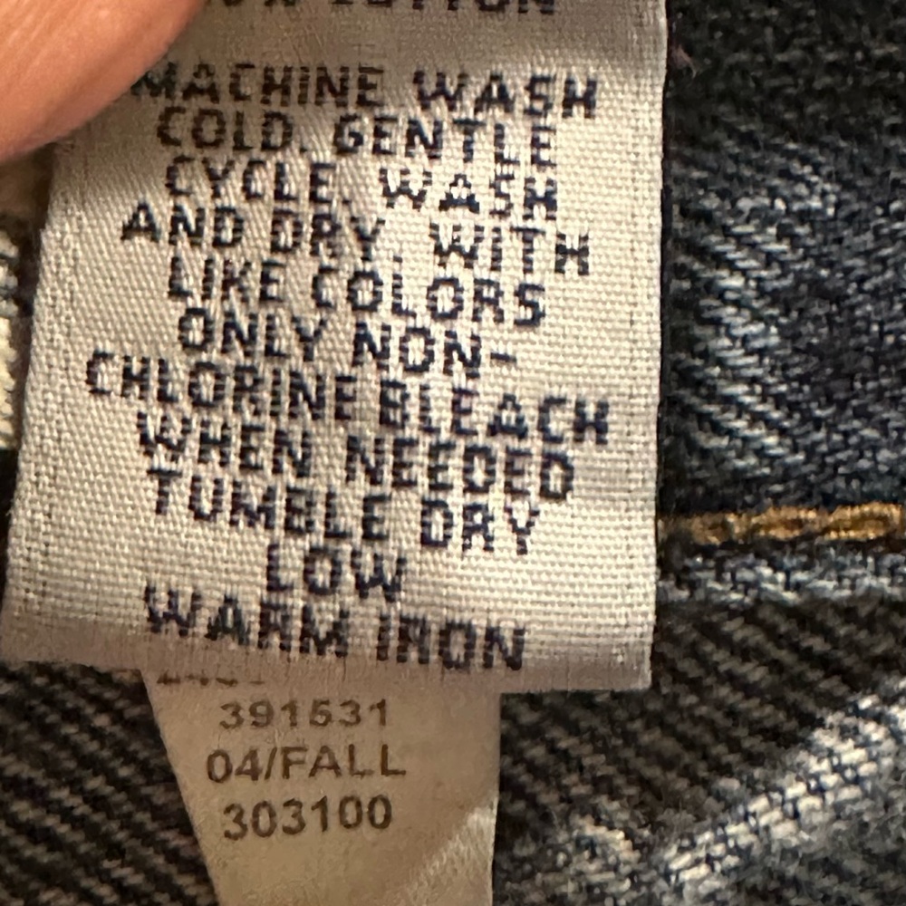 2004 Gap Low Rise Flare Jeans Size 8 31” inseam - Picture 6 of 6